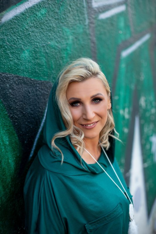 MUUkreacje moda damska, odzież szyta na wymiar z kolorowych autorskich printów