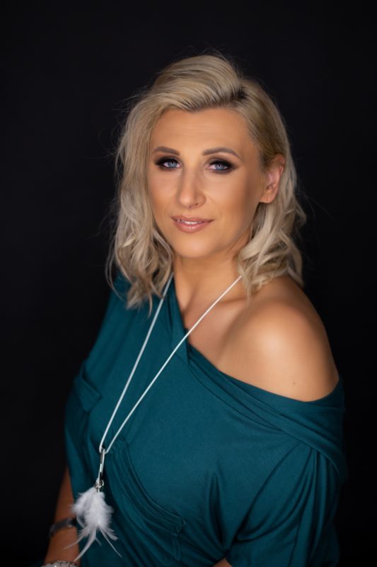 MUUkreacje moda damska, odzież szyta na wymiar z kolorowych autorskich printów