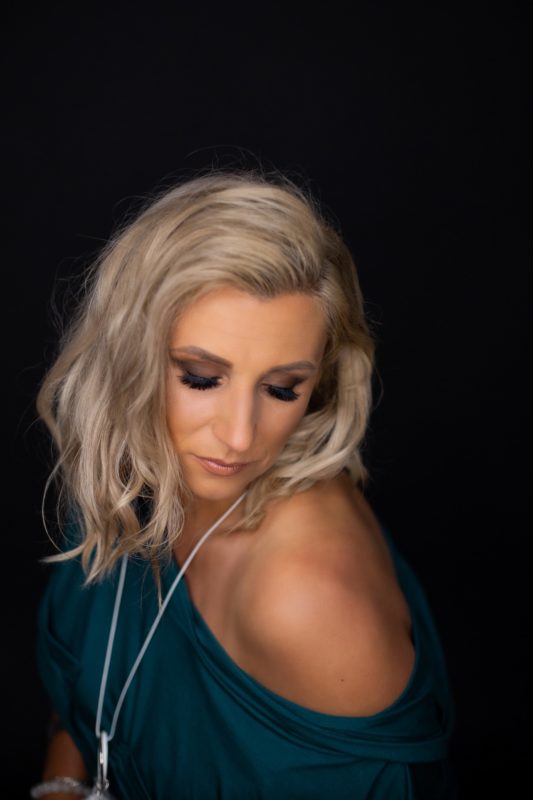 MUUkreacje moda damska, odzież szyta na wymiar z kolorowych autorskich printów