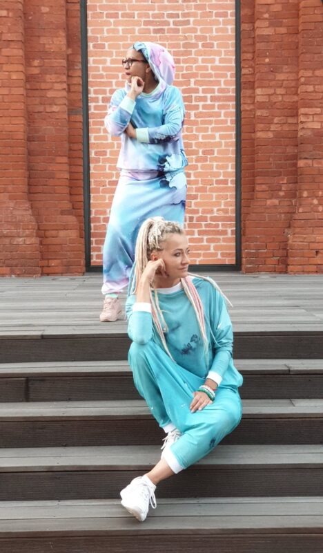 MUUkreacje moda damska, odzież szyta na wymiar z kolorowych autorskich printów