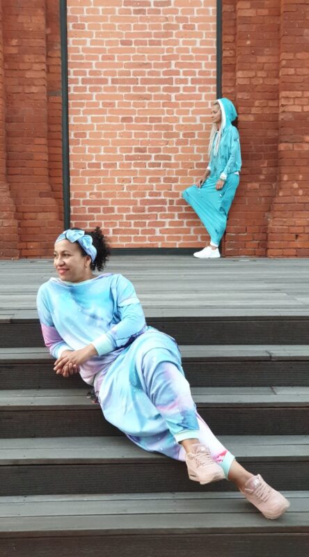 MUUkreacje moda damska, odzież szyta na wymiar z kolorowych autorskich printów