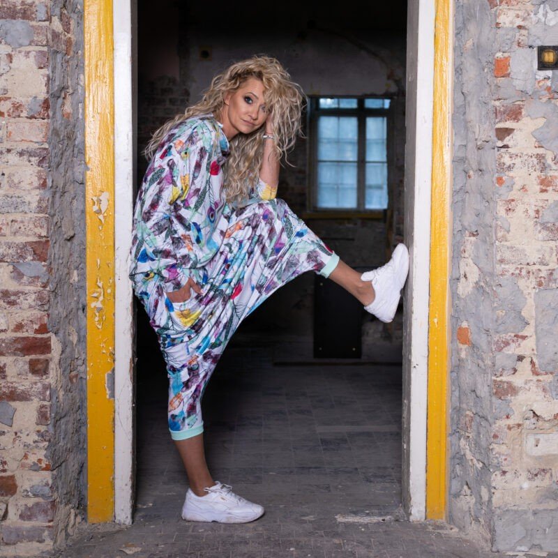 MUUkreacje moda damska, odzież szyta na wymiar z kolorowych autorskich printów