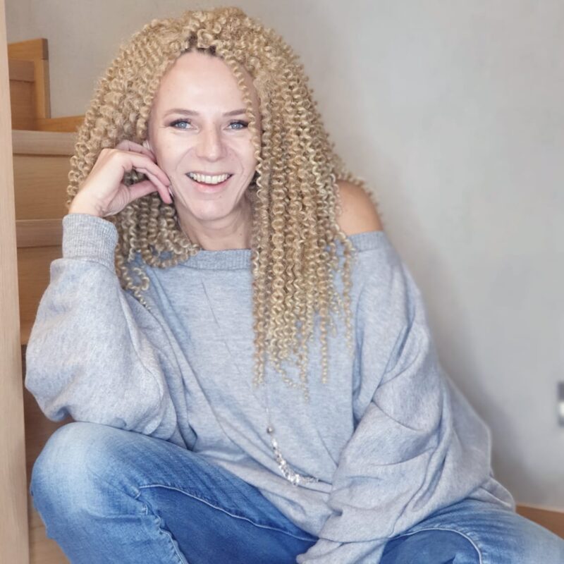 MUUkreacje moda damska, odzież szyta na wymiar z kolorowych autorskich printów