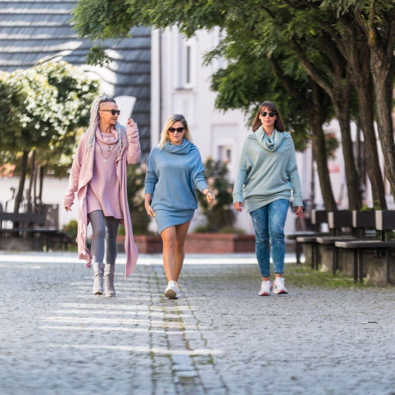 MUUkreacje moda damska, odzież szyta na wymiar z kolorowych autorskich printów