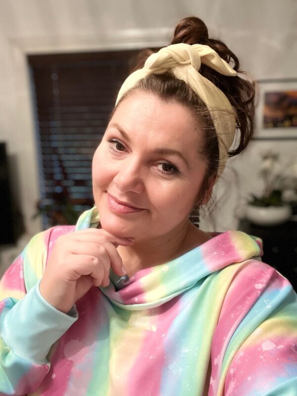 MUUkreacje moda damska, odzież szyta na wymiar z kolorowych autorskich printów