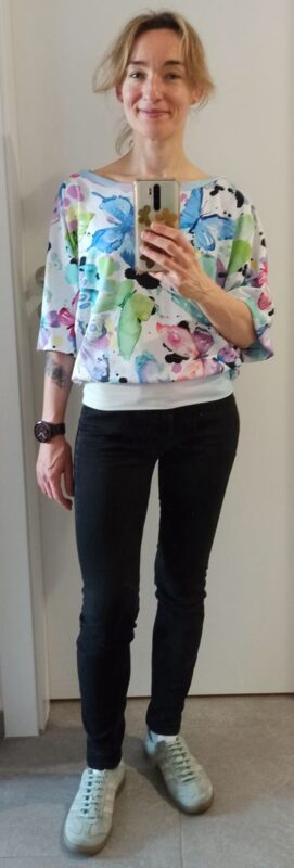 MUUkreacje moda damska, odzież szyta na wymiar z kolorowych autorskich printów