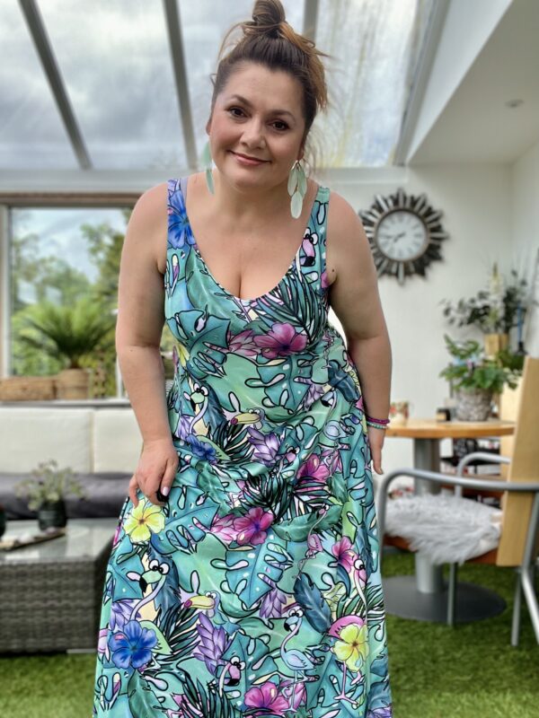 MUUkreacje moda damska, odzież szyta na wymiar z kolorowych autorskich printów