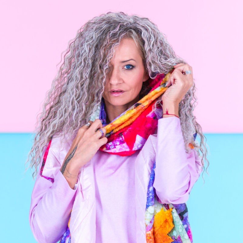 MUUkreacje moda damska, odzież szyta na wymiar z kolorowych autorskich printów