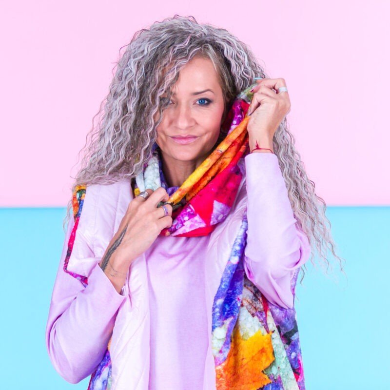 MUUkreacje moda damska, odzież szyta na wymiar z kolorowych autorskich printów