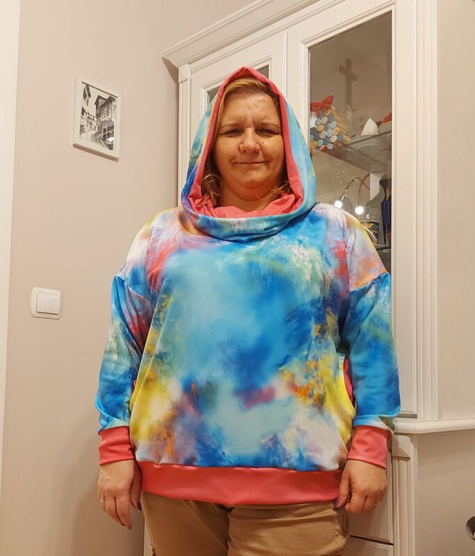 MUUkreacje moda damska, odzież szyta na wymiar z kolorowych autorskich printów