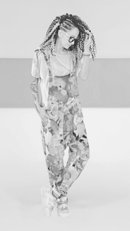 MUUkreacje moda damska, odzież szyta na wymiar z kolorowych autorskich printów