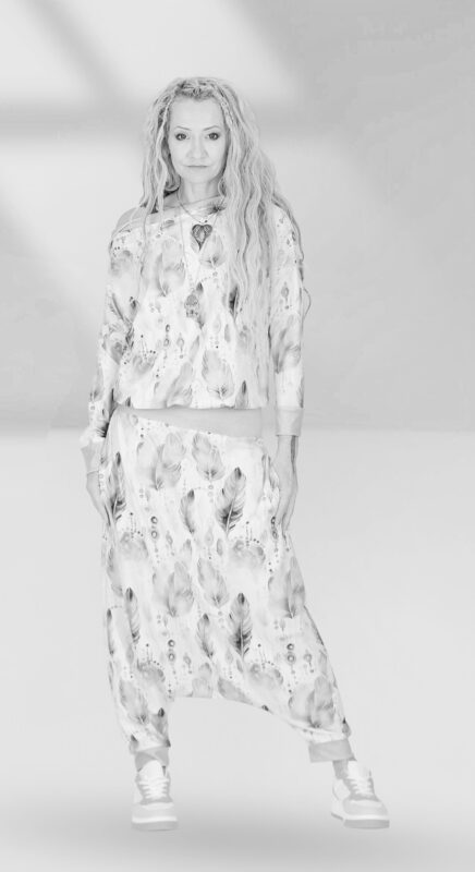 MUUkreacje moda damska, odzież szyta na wymiar z kolorowych autorskich printów