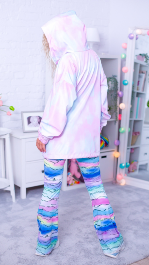 Alternative view of kurtka soft shell